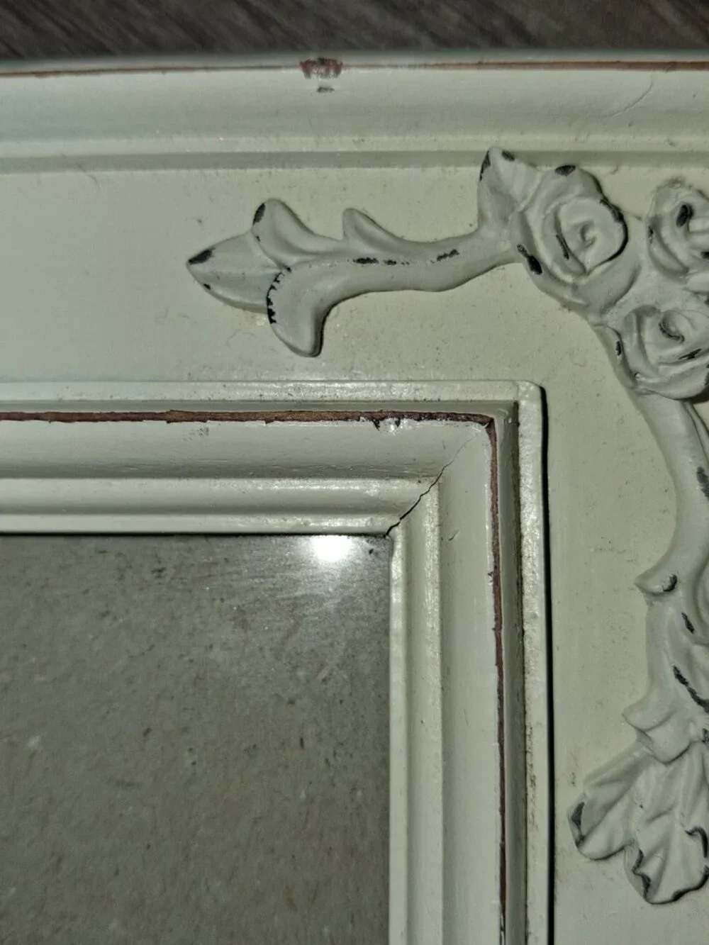 Vintage -style cream frame with ornate floral corner details 6.5 x 8.5 inches